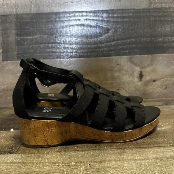 Eileen Fisher black strappy gladiator cork wedge sandal size 9.5 - Picture 1 of 9